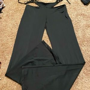 Black stretchy bell bottom pant